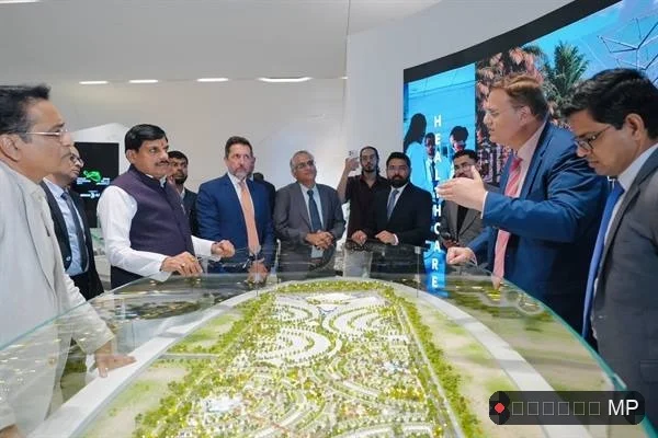 सागर में मौतें होती रहीं और सीएम दुबई में इन्वेस्टरों से मिलते रहे