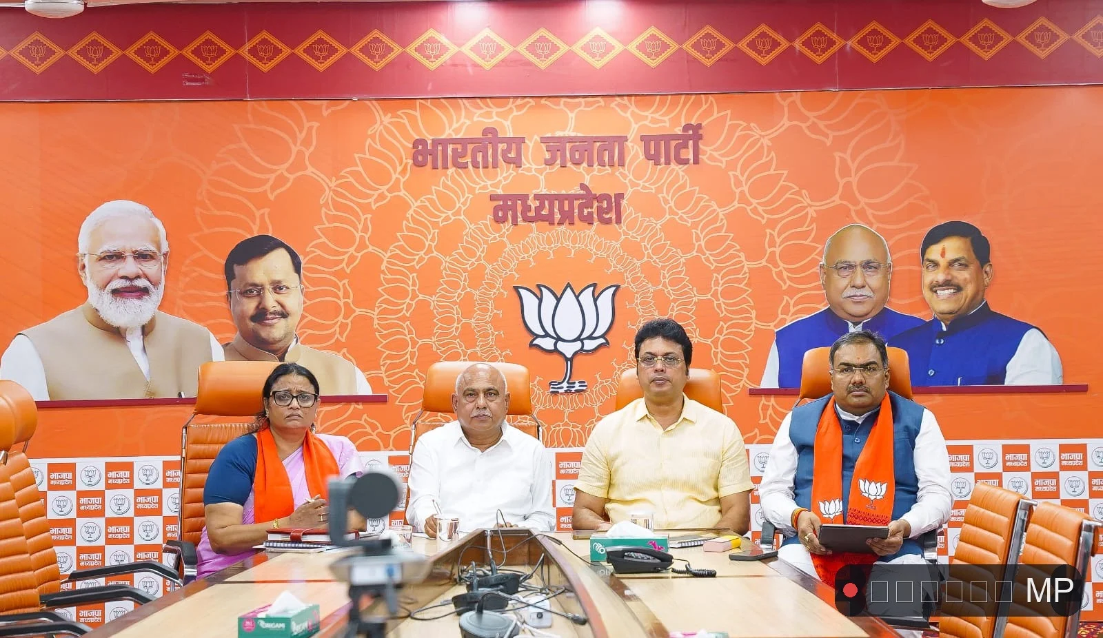भाजपा में छिड़े 'गृह युद्ध' पर कैसे लगाम कसेंगे विप्लव और चन्द्रशेखर तिवारी परिस्थिति विकट लेकिन उपाय जरुरी