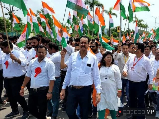 कलेक्टरों को सात दिन का अल्टीमेटम पटवारियों से काम नहीं ले पाए तो तबादले के लिए रहें तैयार मुख्य सचिव की सख्ती