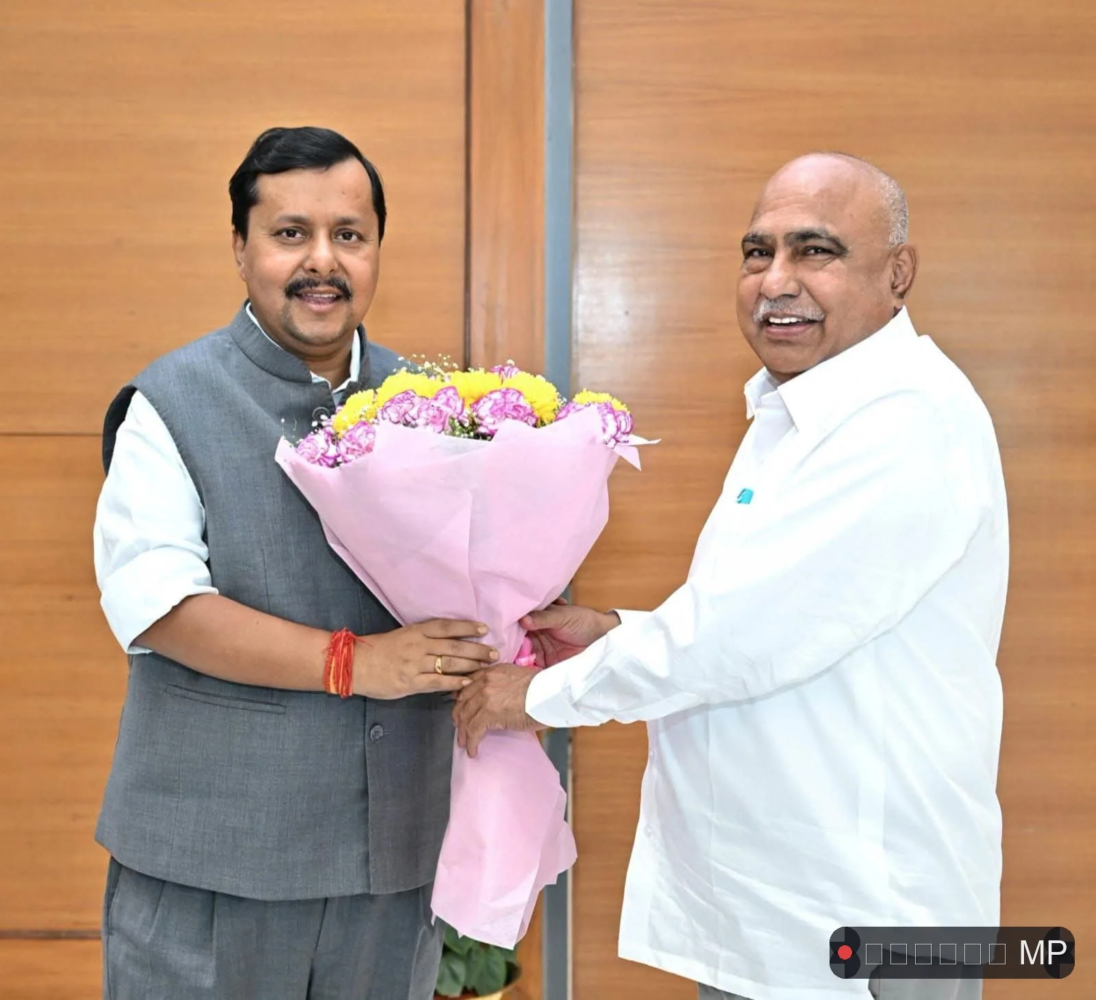 'नवीन' भाजपा में नितिन से सहयोग की उम्मीद लेकर प्रदेश अध्यक्ष हेमंत खंडेलवाल ने दिल्ली में की मुलाकात राज्यसभा चुनाव पर हुई चर्चा