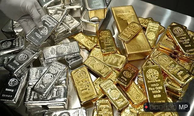 त्योहारी सीजन में सोना-चांदी हुआ सस्ता धनतेरस से पहले चांदी 2 लाख के नीचे 500 रुपये सस्ता हुआ सोना
