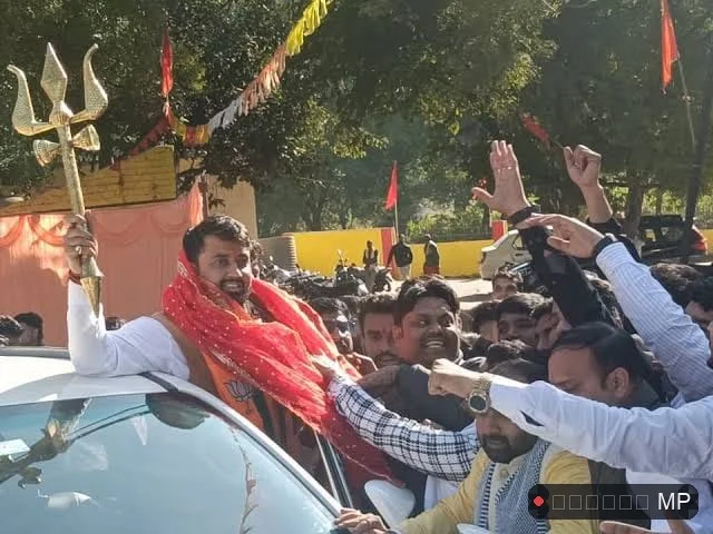 'बापू की कुटिया' से चल रहा भाजपा युवा मोर्चा सूनी पड़ी 'दीनदयाल' की कुटिया वहीं से जेन-जी को साधने की बन रही 'नाकाम' रणनीति