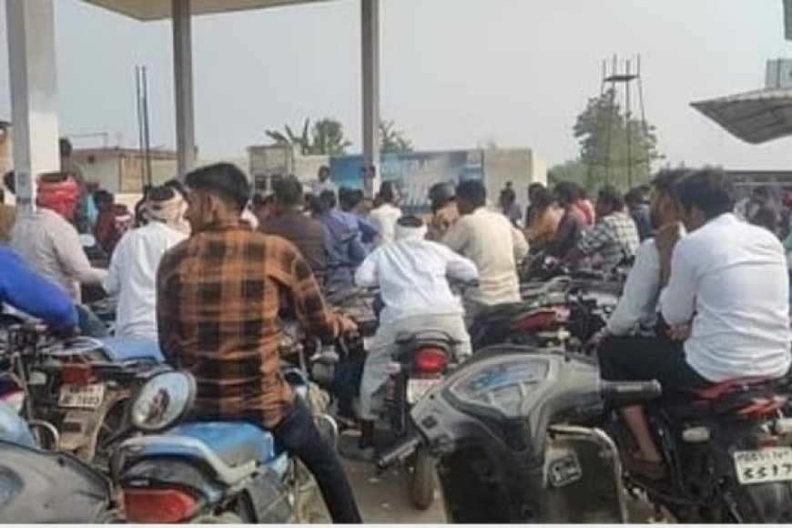 ट्रक ड्राइवरों की हड़ताल, भोपाल-इंदौर, जबलपुर-ग्वालियर सब जगह पहिए जाम,पेट्रोल पंपों में लगी भीड़