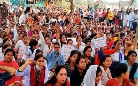 संविदा कर्मियों को भाजपा सरकार ने दिया धोखा,नियमित के समान वेतन और सुविधा का किया वादा,आज तक नहीं किया पूरा