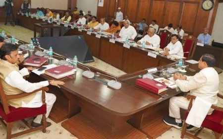 खुद को ठगा सा महसूस कर रहे मोहन सरकार के मंत्री,पूछते हैं सरकार में किसकी चल रही है,एक दूसरे का मुंहु ताकते रह जाते हैं मंत्री