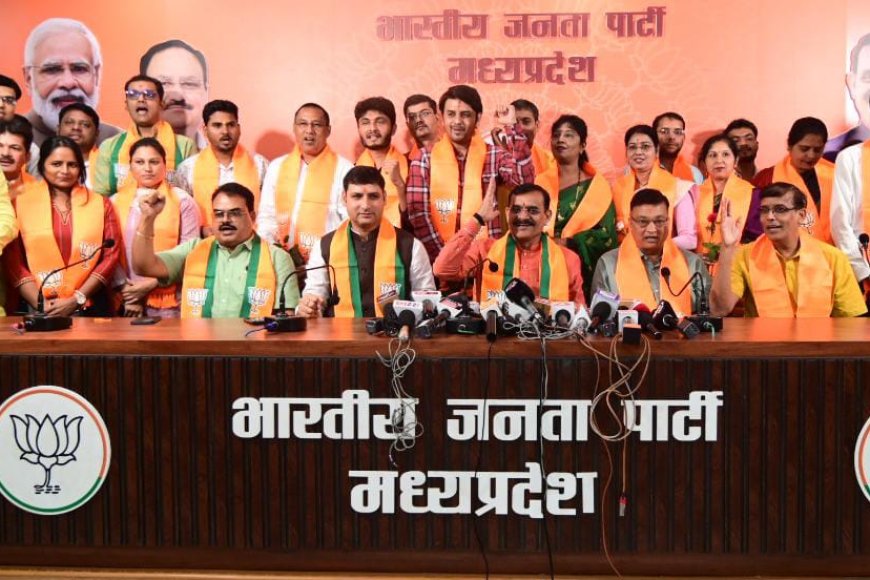 बीजेपी ने किया शिक्षा का भगवाकरण,हजारों शिक्षकों को दिलाई गई बीजेपी की सदस्यता