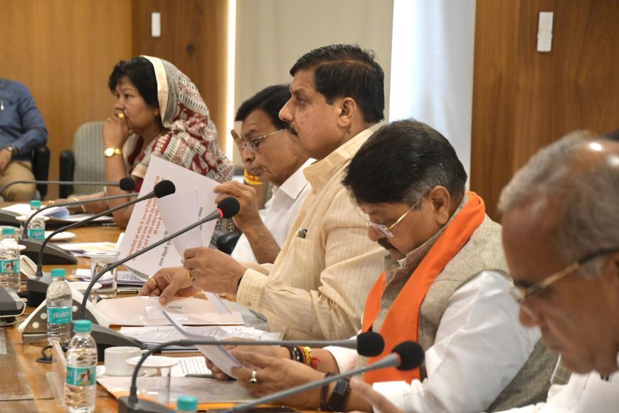 तबादले से स्टे नहीं हटने पर सीएम से नाराज कई मंत्री,विरोध न कर पाने में जता रहे विवषता,सीएम के खिलाफ जारी है लॉविंग