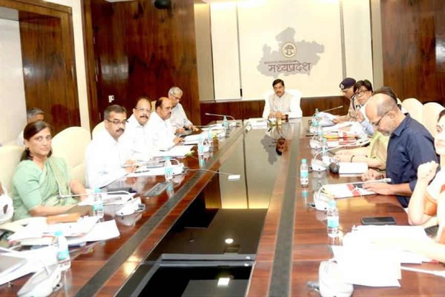 लापरवाही करने पर अधिकारी-कर्मचारियों पर सख्ती,11 अधिकारी हुए निलंबित,ऐक्शन में सीएम यादव