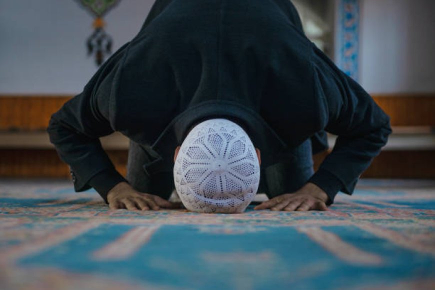 दिवाली से पहले टोपी छाप पत्रकारों नें नेताओं और राजनीतिक कार्यालयों में डाला डेरा,बगैर पैकेट लिए हटने को नहीं हो रहे तैयार