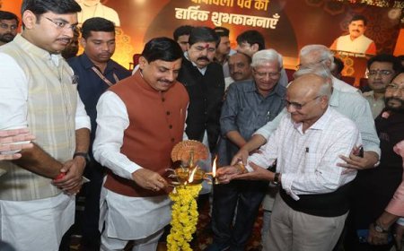 सीएम यादव ने पत्रकारों के साथ किया दीपावली मिलन,बड़ी संख्या में शामिल हुए पत्रकार