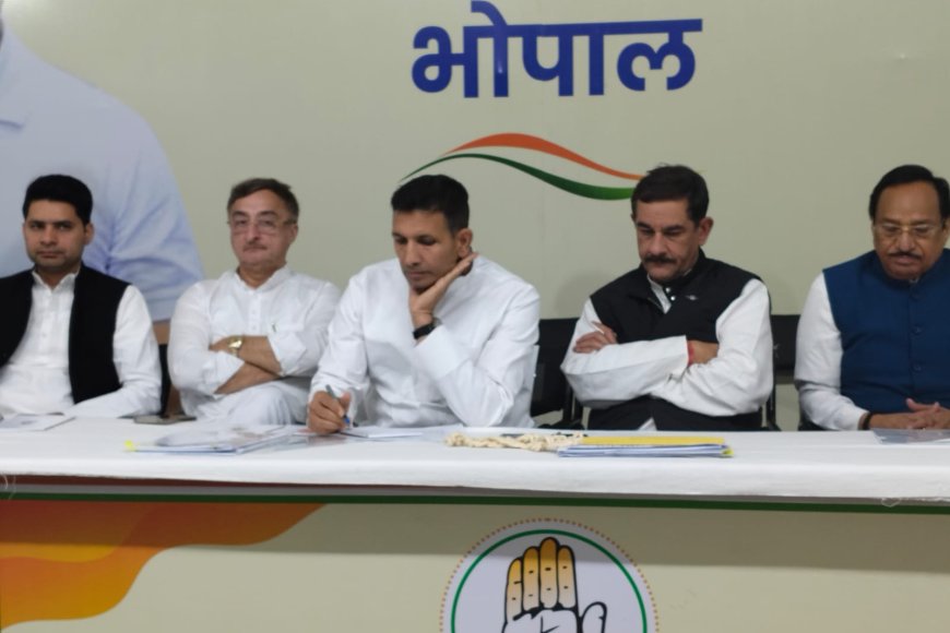 कांग्रेस की बैठक में 'फूट-फूट' कर रोए अध्यक्ष पटवारी,सभी वरिष्ठ नेताओं ने बैठक से बनाई दूरी