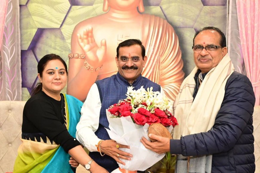 भाजापा में दावेदारों की पथराई आंखें,वैवाहिक कार्यक्रमों ने रोकी भाजपा जिला अध्यक्षों की सूची,सिंधिया शिवराज ने वीडी शर्मा से मुलाकात कर की चर्चा