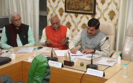 स्कूटी के बाद बच्चों को मिलेगा लैपटाप,सीएम यादव ने की बड़ी घोषणा
