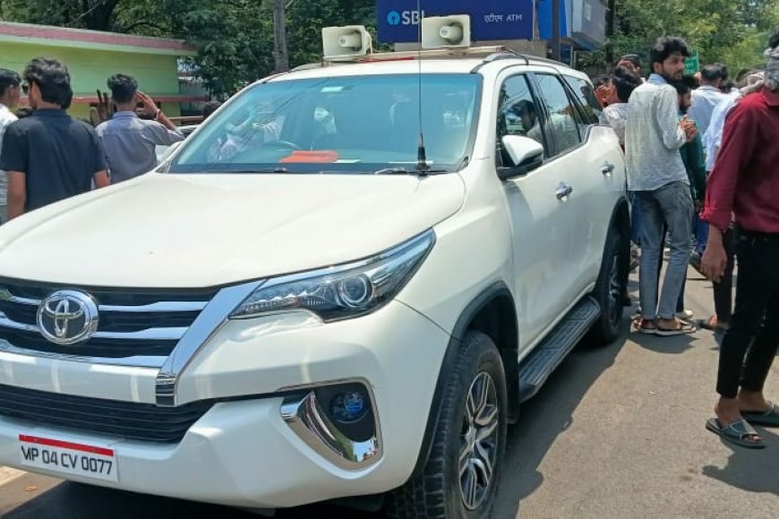 टशन बनाए रखने के लिए वैभव पवार गाड़ी में लगाते हैं ‘हूटर’ कानून को दिखाया आइना