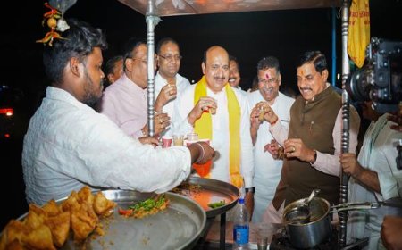 राह चलते सीएम ने चाय के ठेले पर ली चाय की चुस्की,दुकानदार से पूछा कितना कमा लेते होःपढ़िए मुखबिर पर खबर
