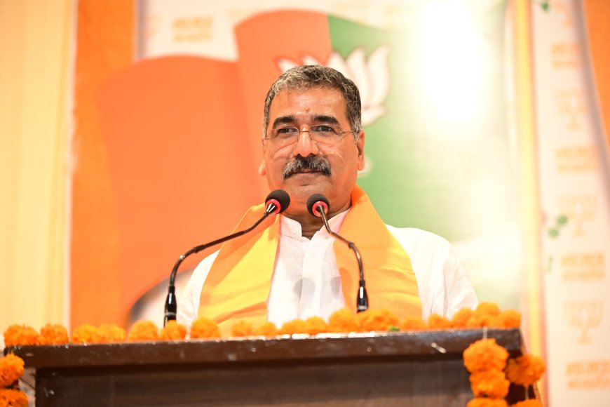 भाजपा के 'हित' में अपना आनंद ढूंढते हैं भाजपा के प्रदेश संगठन महामंत्री हितानंद शर्मा
