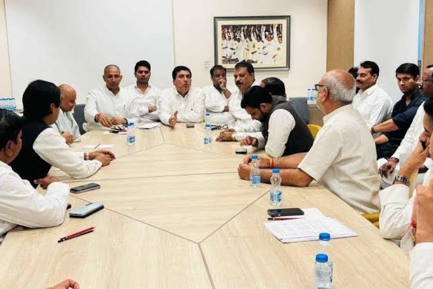 भाजपा को टक्कर देने के चक्कर में भटक रही कांग्रेस,जिला अध्यक्षों को लेकर नहीं बन रही सहमति
