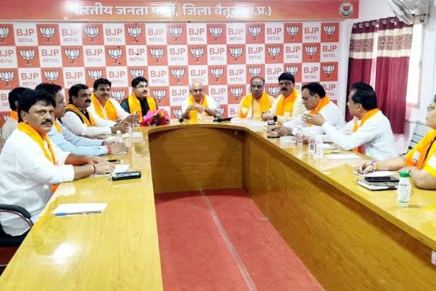 भाजपा में पांच नियुक्तियों के बाद सन्नाटे से कुछ बड़ा होने की संभावना