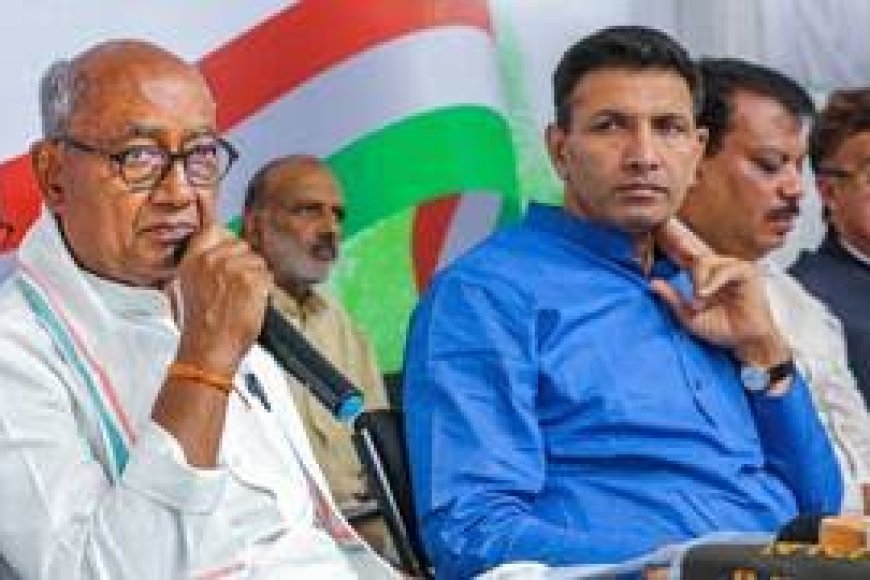 इंदौर मामले में सरकार के साथ 'मैनेज्ड' कांग्रेस पार्टी के अंदर चल रही लड़ाई को खुद सड़क पर उतार रही