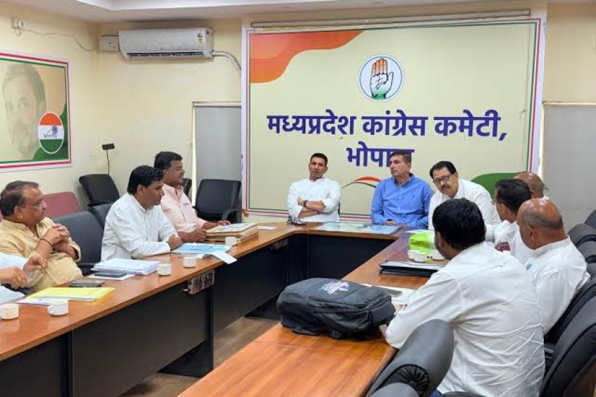 अगला चुनाव विकास पर नहीं 'सनातन और हिंदुत्व' के मुद्दे पर होगा आधारित दिग्विजय सिंह ने दिया संकेत