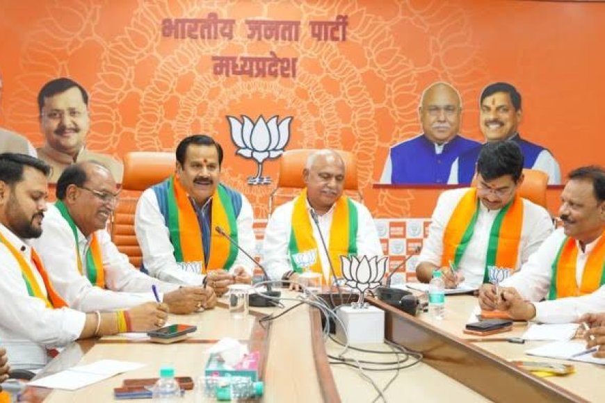 बीजेपी अध्यक्ष खंडेलवाल और प्रदेश प्रभारी ने ली बैठक कहा संगठन की बची हुई नियुक्तियां तत्काल करें