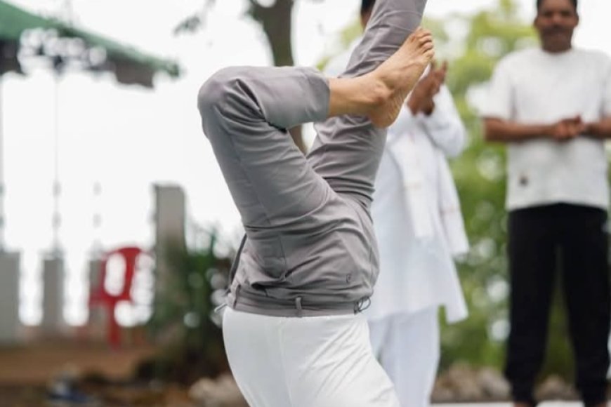 'शीर्षासन' करती प्रदेश की सरकार अब विपक्ष के 'शीर्षासन' की बारी दो दिन कुकरू में बना प्लान मेडिटेशन से मिली शक्ति